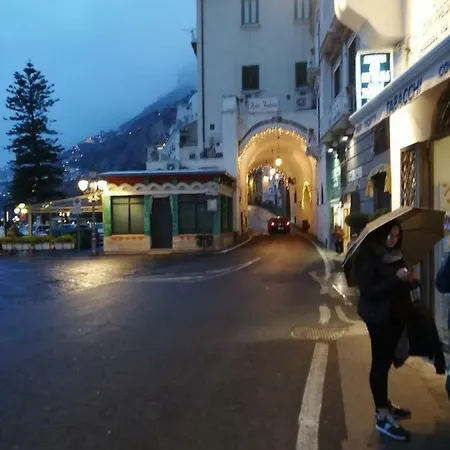 Divino In Centro Holiday Cioffi *